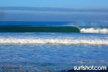 7 - 10 wave sets of this size epic clean no wind 5 guys out..